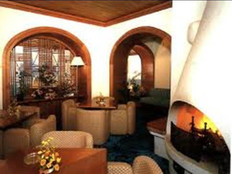 Hotel Majoni Кортина д'Ампецо Ресторант снимка