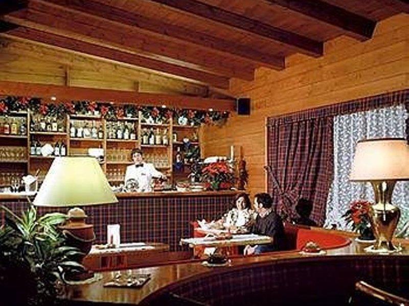 Hotel Majoni Кортина д'Ампецо Екстериор снимка