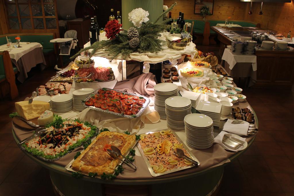 Hotel Majoni Кортина д'Ампецо Екстериор снимка