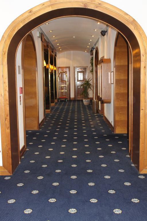 Hotel Majoni Кортина д'Ампецо Екстериор снимка