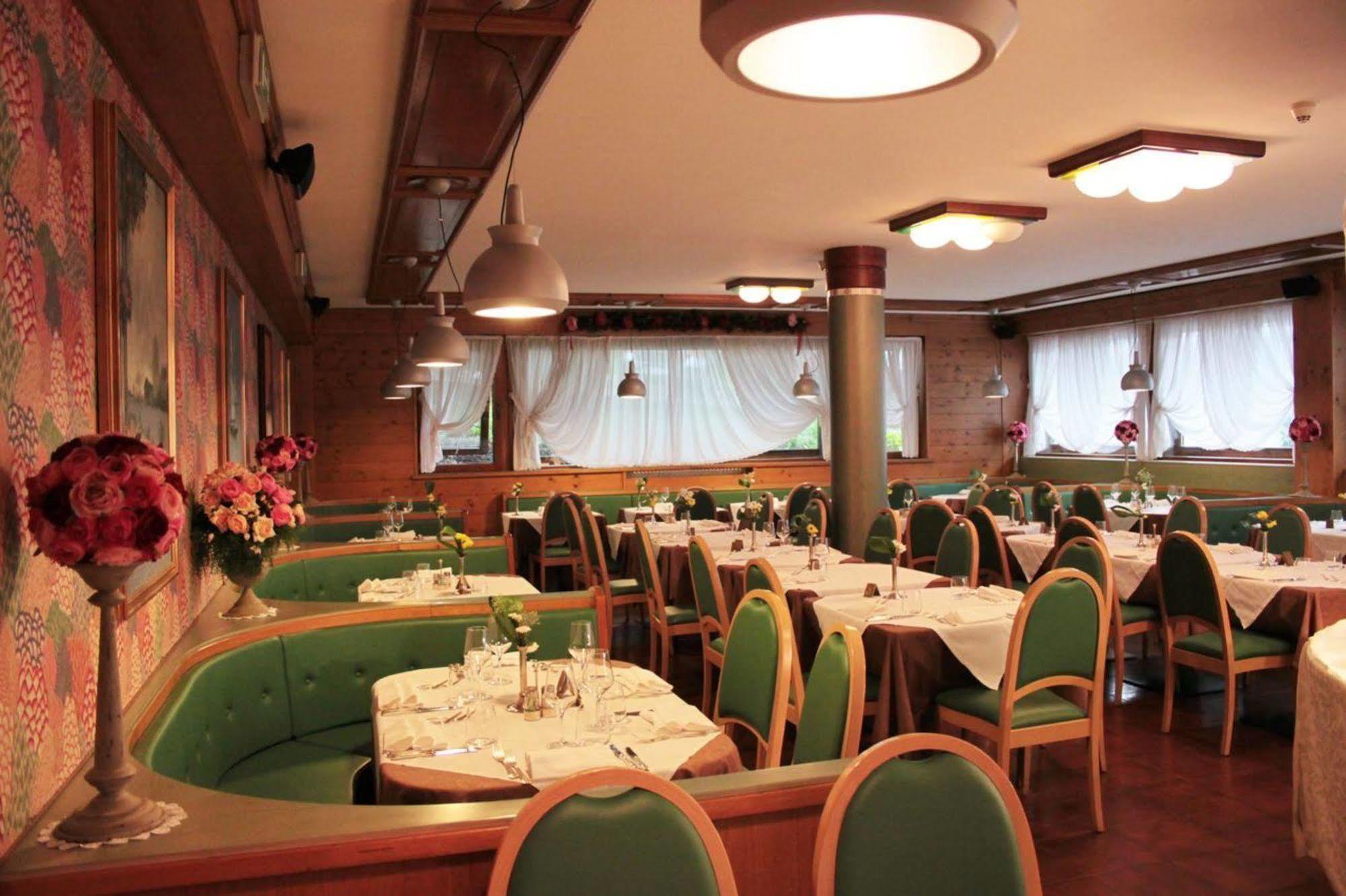 Hotel Majoni Кортина д'Ампецо Екстериор снимка